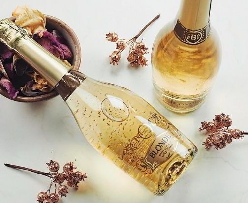 BLONDE-Gold-Flakes-22-Carat-11-–-750ml-1  BLONDE Gold Flakes 22 Carat (11%) – (750ml)