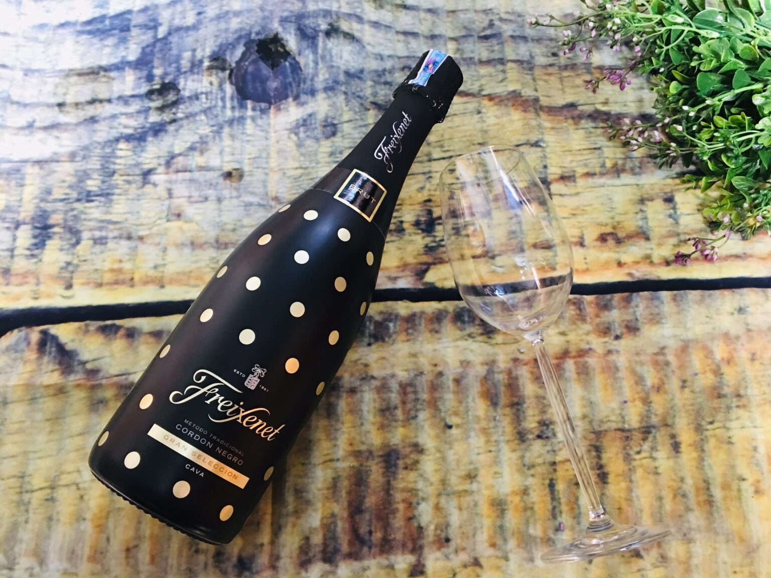 Ruou-Vang-Freixenet-Cordon-Negro-Polka-Dots-1-1-1536x1152-1  Rượu Vang Freixenet Cordon Negro Polka Dots