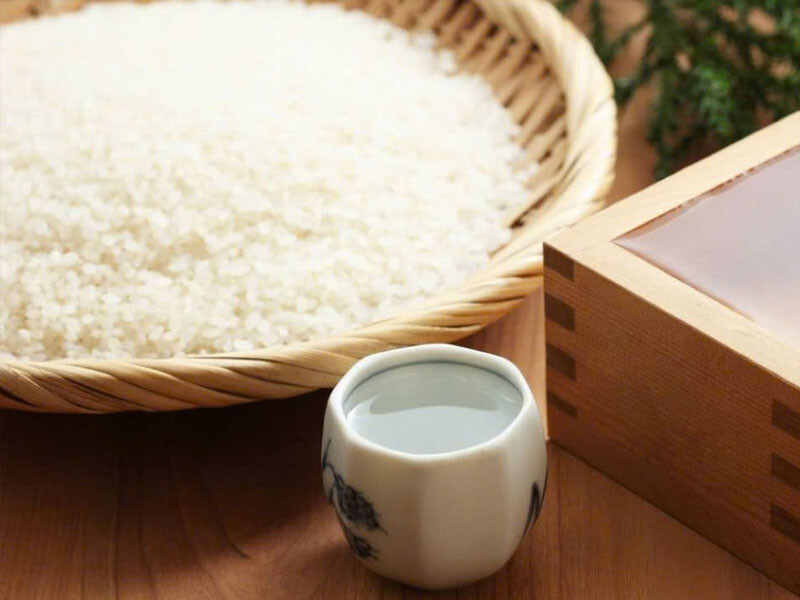 rượu sake là gì? bí quyết thưởng thức rượu sake chuẩn nhật ruou-sake-la-gi-4 Rượu sake là gì? Bí quyết thưởng thức rượu sake chuẩn nhật
