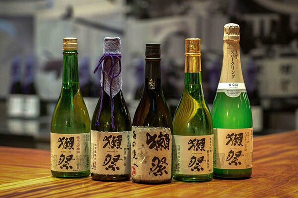phan-loai-ruou-sake-tu-junmai-den-ginjo-1  Phân loại rượu Sake: Từ Junmai đến Ginjo