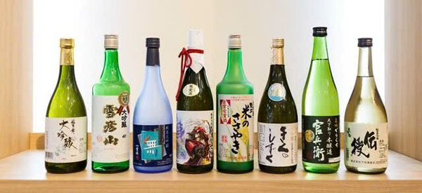 thưởng thức rượu sake giá rẻ: nâng tầm trải nghiệm