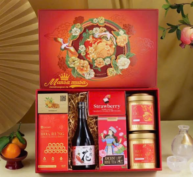 giỏ quà tết sake sang trọng phố lý thường kiệt - cao cấp